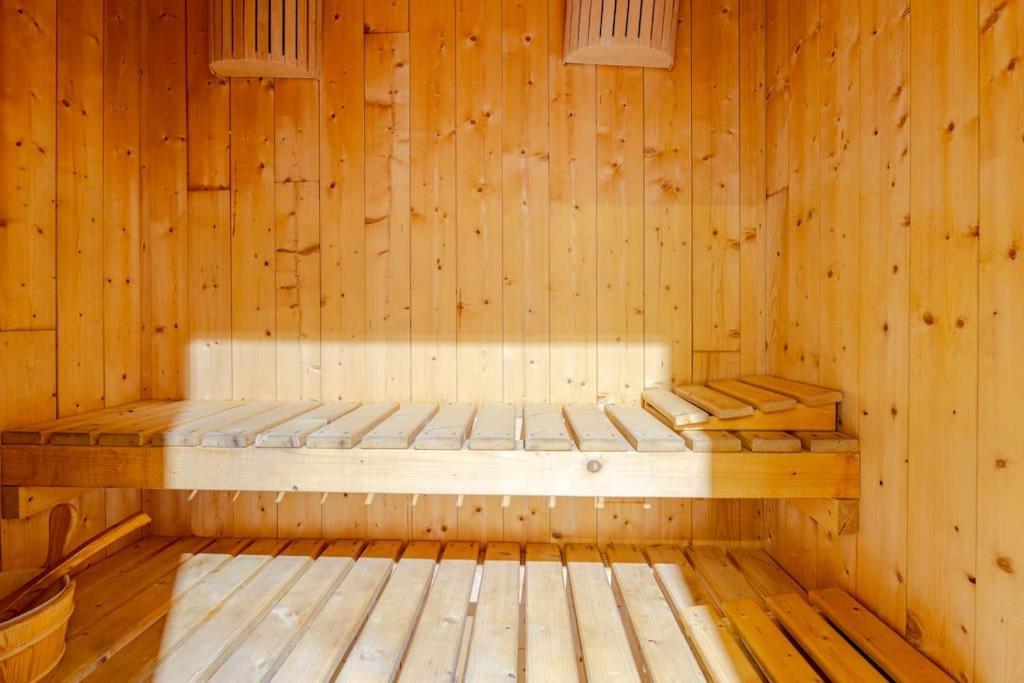 Appartement En Chalet Individuel Sauna Piscine วัลเมนิเย ภายนอก รูปภาพ