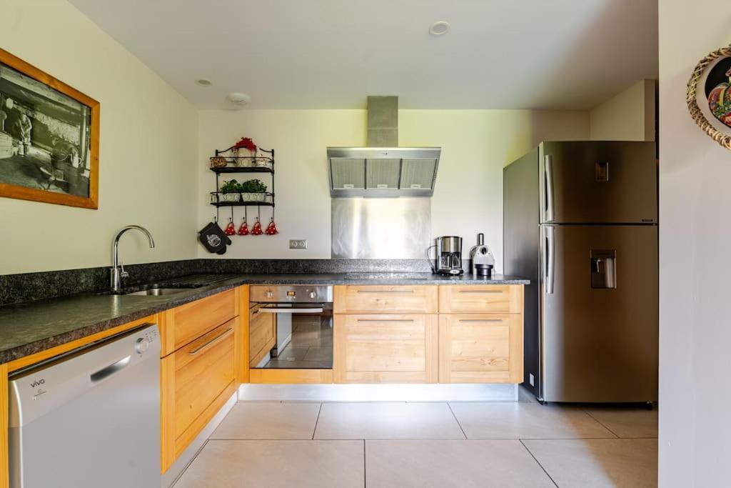 Appartement En Chalet Individuel Sauna Piscine วัลเมนิเย ภายนอก รูปภาพ