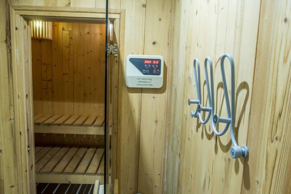 Appartement En Chalet Individuel Sauna Piscine วัลเมนิเย ภายนอก รูปภาพ